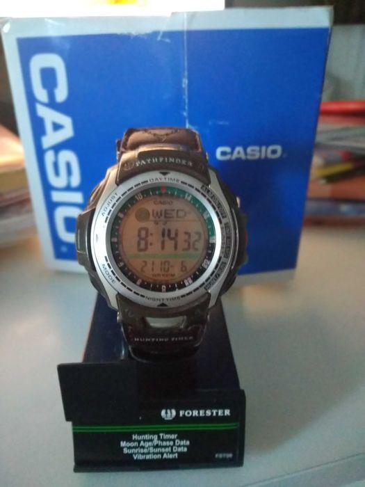 Часы CASIO PAS410B-5V PATHFINDER для рыбаков и охотников