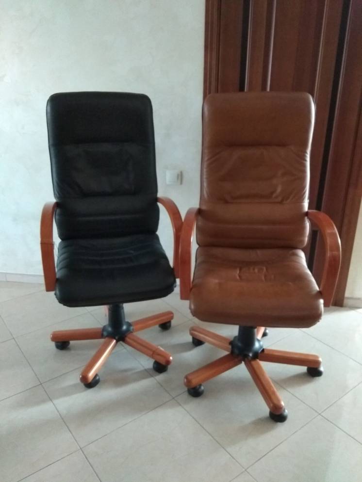 Кресла директоров комплект в кабинет, пара офісних шкіряних крісел нач