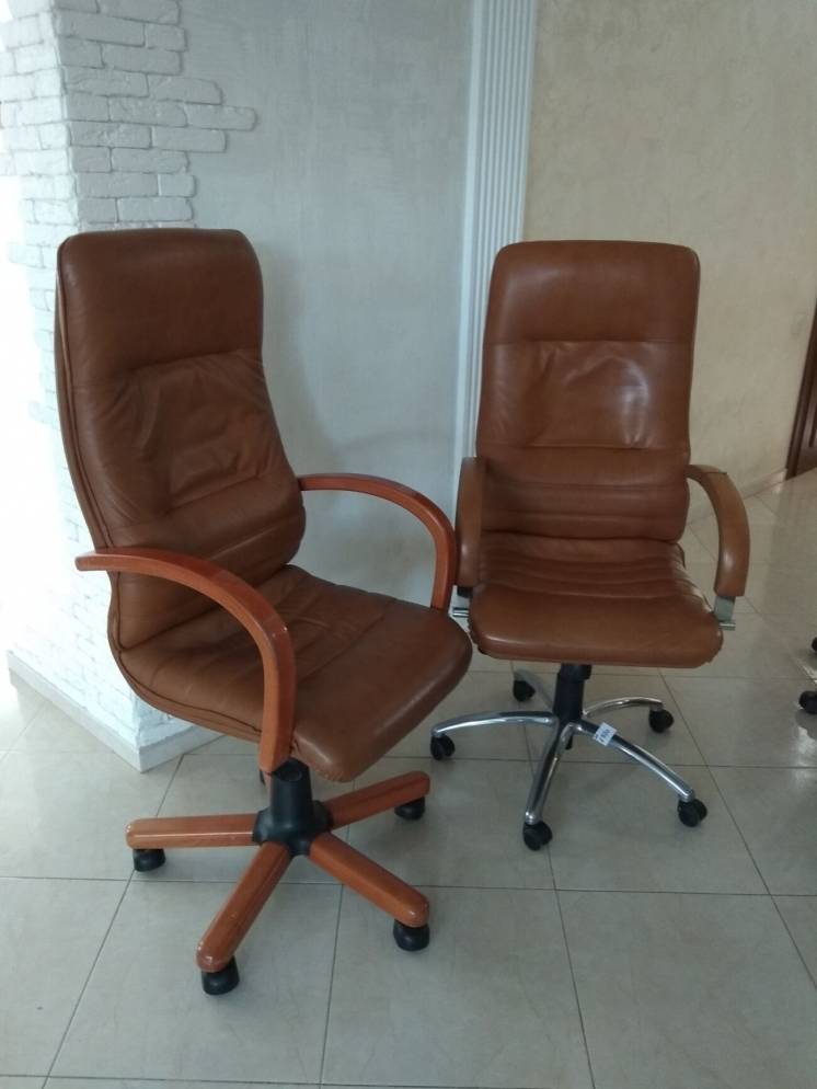 Кресла руководителей комплект, пара офісних шкіряних крісел, кабинет