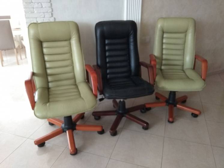 Кресло офисное кожаное комплект, офісні шкіряні крісла пара, кабінетні