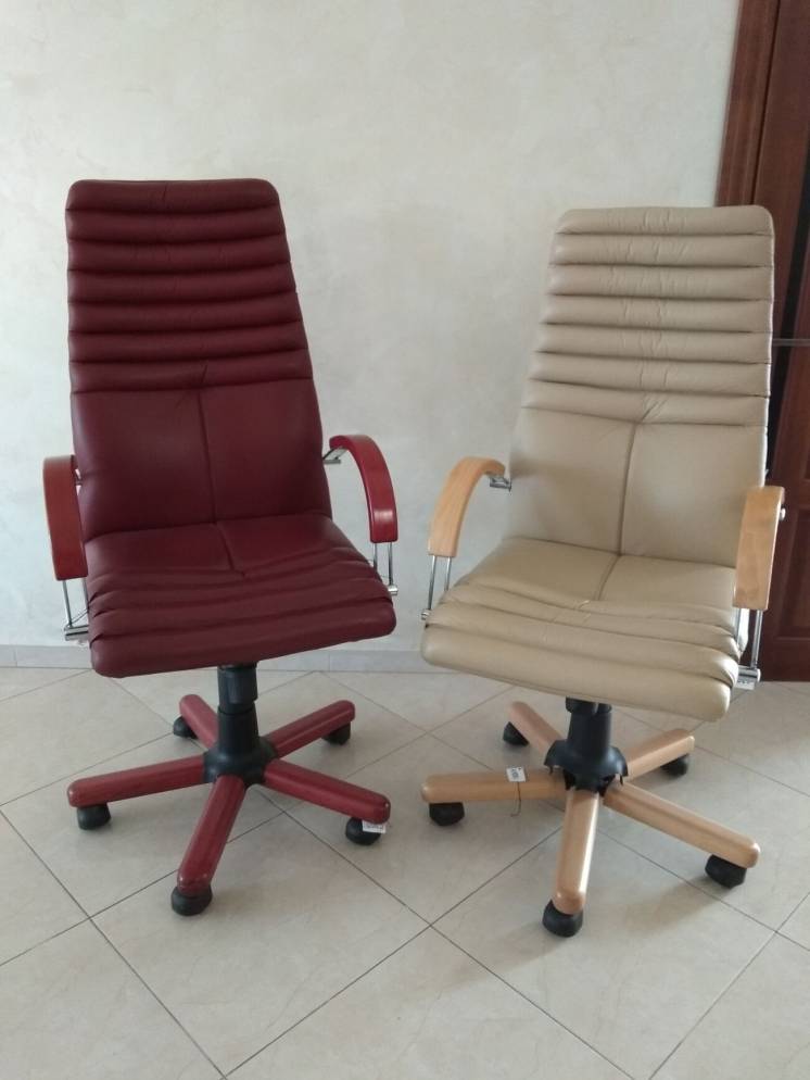 Шкіряні крісла для керівників, кабінетні, кресла руководителей