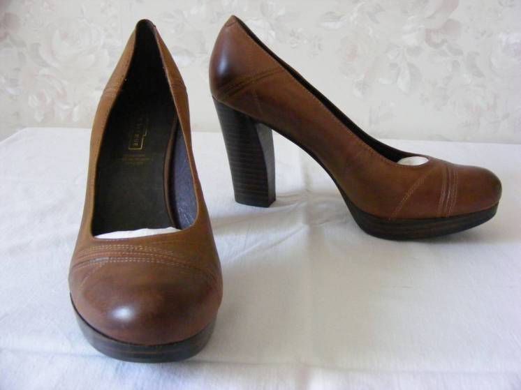Продам туфли женские модельные на каблуке (9 см)
