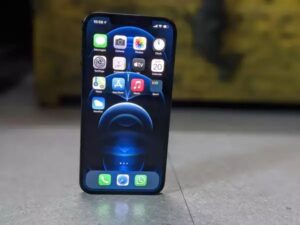 iPhone 12 Pro Max бу — чому це найкраще рішення в класі середньобюджетних смартфонів