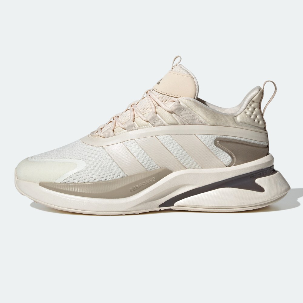 Чем отличаются спортивные и повседневные женские кроссовки Adidas