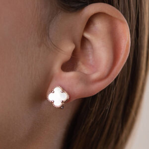 Серьги клевер: украшение, в котором есть смысл