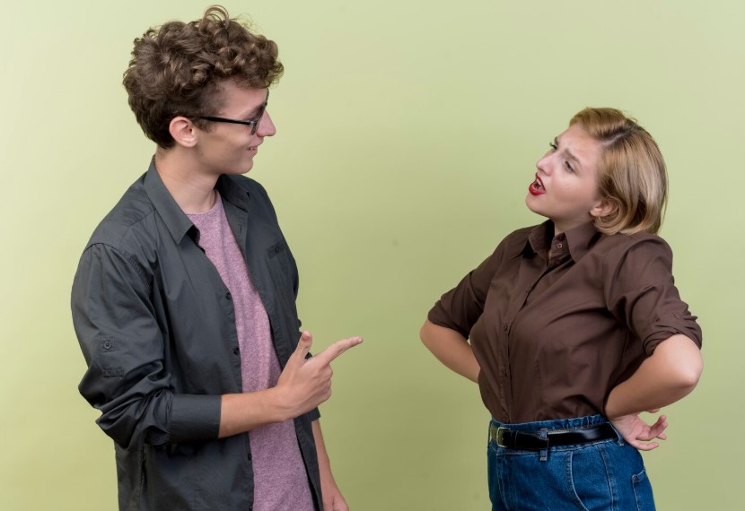 Як поцікавитися, як справи жестовою мовою