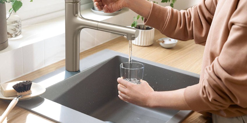 стильный и удобный смеситель для кухни