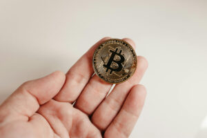 Чому для першої покупки BTC важливий не ажіотаж, а нормальний процес