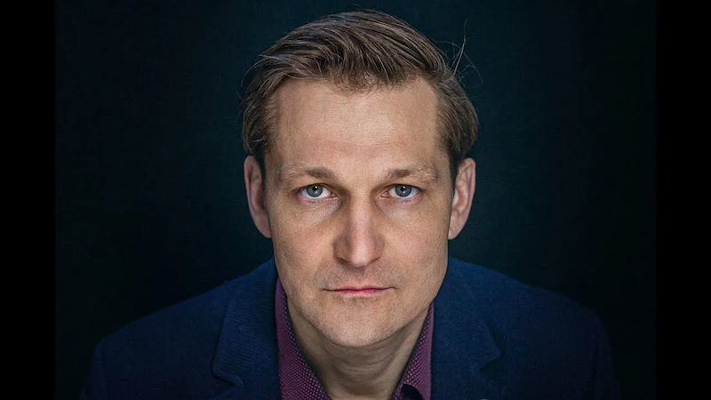 Біографія Владислава Мамчура: шлях українського актора та викладача