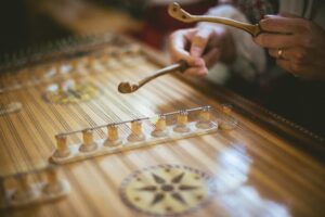 30 цікавих фактів про цимбали: таємниці історії, рекорди та сучасне звучання