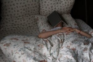 Що відбувається з тілом під час сну: фази та фізіологія